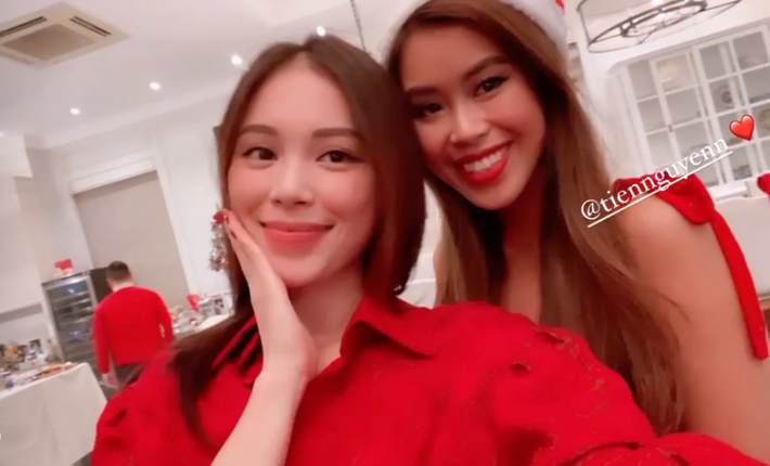 Đồng thời, cô nàng cũng có mối quan hệ thân thiết với Tiên Nguyễn, em gái của Phillip Nguyễn.