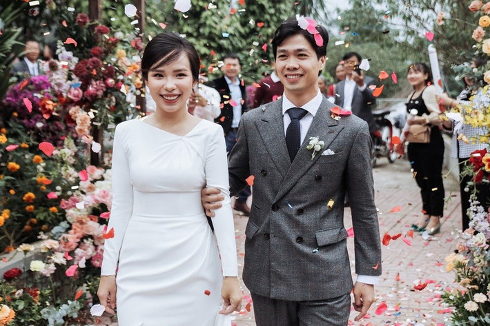 Cũng vì muốn giữ sự riêng tư, Công Phượng không công bố rộng rãi thông tin tiệc cưới.