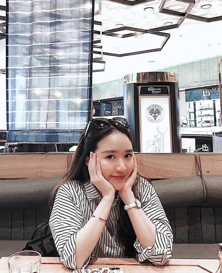 Không riêng gì Xuân Trường, Nhuệ Giang cũng không hé lộ thêm hình ảnh hay thông tin gì về mối quan hệ của họ. Các tài khoản cá nhân trên MXH của cô đều để ở chế độ riêng tư và chỉ theo dõi gia đình, bạn bè thân thiết.