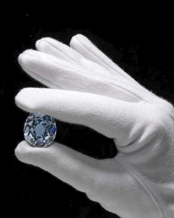 Năm 2011, còn có tin đồn cho biết Wittelsbach-Graff Diamond đã được Hamad bin Khalifa, cựu vương Qatar, mua lại với giá 80 triệu USD