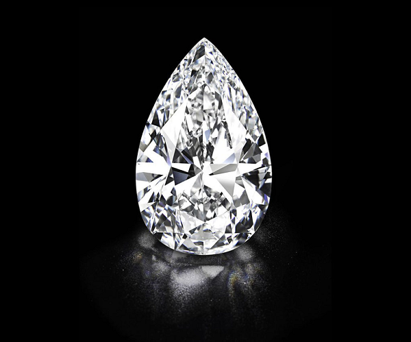 Cullinan là viên kim cương lớn nhất thế giới và đã được chiết tách thành công 9 viên kim cương nhỏ mang những nét phù hợp cho từng mục đích sử dụng và 96 viên nhỏ từ những mảnh vụn của nó. Giá trị của nó lên tới 400 triệu USD.