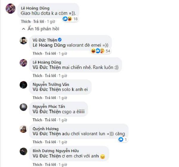 Chủ nhân của những bản hit làm chao đảo cộng đồng trẻ như Yêu 5, Nến và Hoa... có thói quen khá hài hước và đôi chút trẻ con, đó là cứ mỗi lần sắm skin mới và dùng skin đó thắng một trận đấu, anh sẽ ngay lập tức đem khoe trên Facebook.