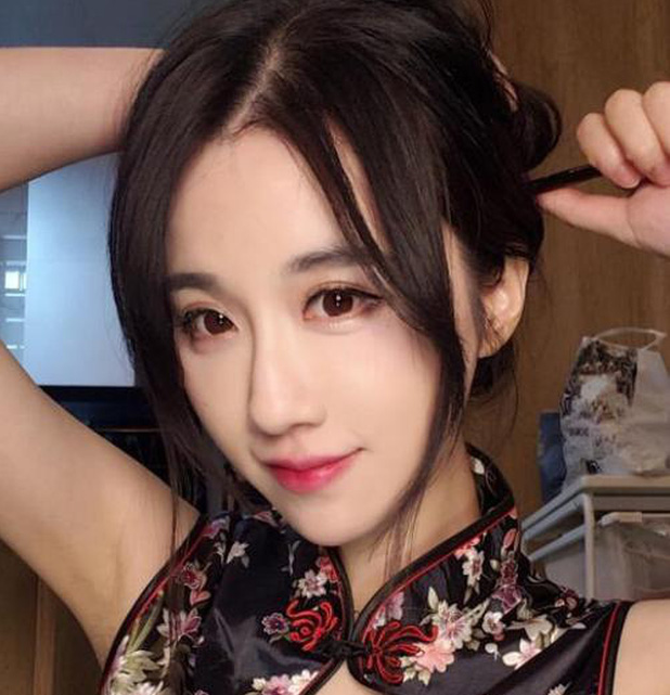 Nữ streamer Hiên Tử của Trung Quốc sở hữu hơn 3,3 triệu người theo dõi và hàng trăm nghìn người tham gia ở các buổi phát sóng trực tiếp.