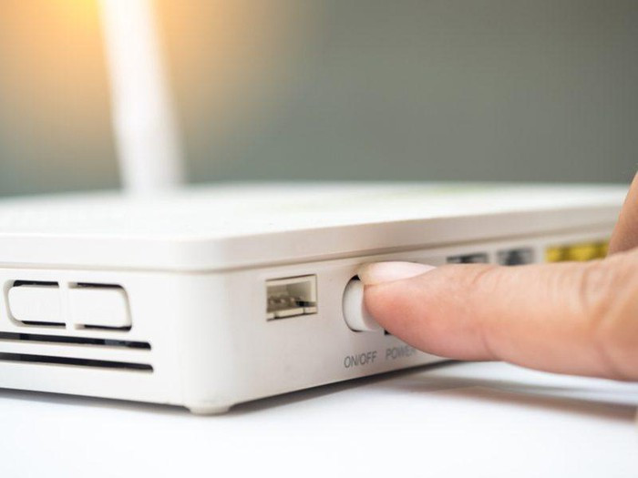 Để cải thiện tốc độ WiFi, bạn có thể khởi động lại router WiFi tuy nhiên nên hạn chế số lần.