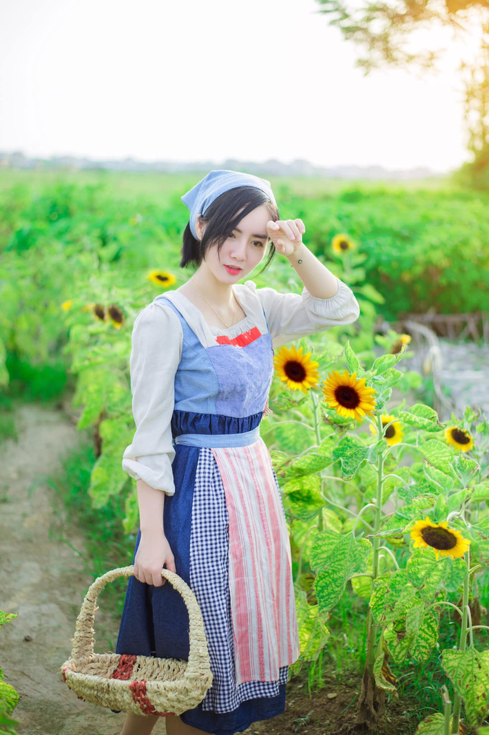 Nhan sắc "cô gái Hà Lan" được dân mạng yêu mến.