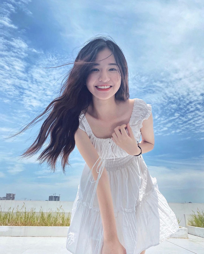 Sở hữu ngoại hình cuốn hút, bắt mắt nên nữ sinh 10x được nhiều shop thời trang "chọn mặt gửi vàng".