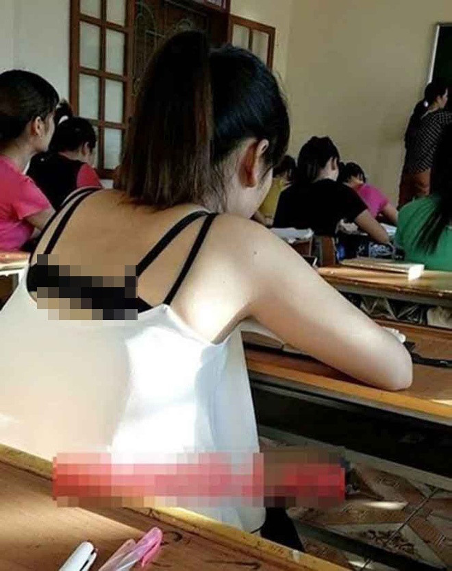 Cô thì diện áo trễ nải, áo "xuyên thấu", cô lại mặc quần cạp trễ... Tất cả tạo thành những hình ảnh không đẹp nơi giảng đường.
