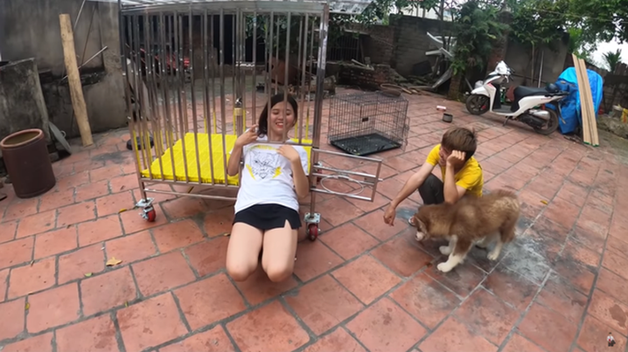 Sau chưa đầy 1 ngày đăng tải, clip này đã thu về gần 1 triệu lượt xem. Điều này chứng tỏ sức hút không hề nhỏ của clip. Cũng từ đây rất nhiều ý kiến trái chiều được đưa ra.