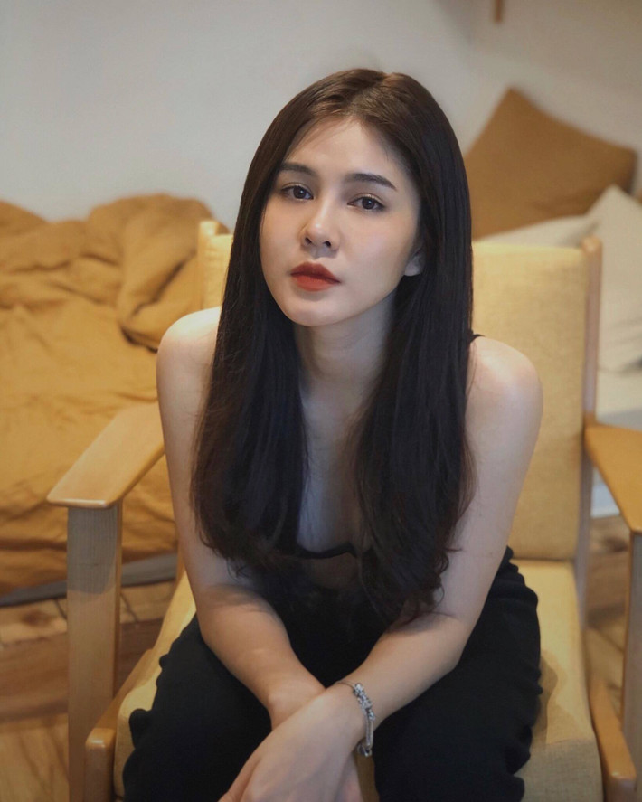 Nhẹ nhàng đáp trả lại ý kiến này, Thu Hoài khẳng định 7 năm độc thân là 7 năm toàn tâm toàn ý cho sự nghiệp, phát triển hoàn thiện bản thân.
