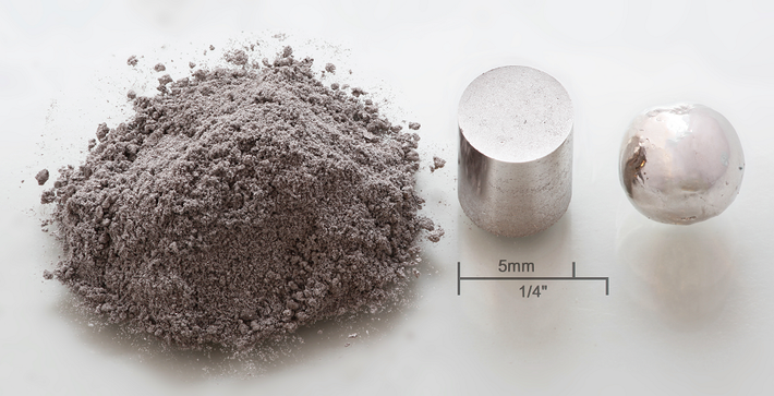 Được biết đến với giá khoảng 420 USD/gram, rhodium vượt xa giá vàng chỉ khoảng 65 USD/gram.
