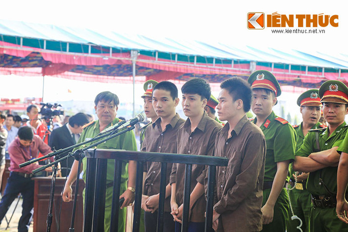 Theo cáo trạng của Viện KSND tỉnh Bình Phước, Nguyễn Hải Dương, Vũ Văn Tiến và Trần Đình Thoại bị truy tố hai tội danh “Giết người” và “Cướp tài sản”. Việc truy tố hai tội danh này được căn cứ theo khoản 1 điều 93 và điều 133 Bộ Luật Hình sự. Bị truy tố ở khoản 1, điều 93 (quy định về tội “Giết người"), các bị can đối mặt với mức án cao nhất là tử hình.