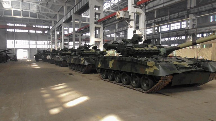T-64BV là phiên bản nâng cấp hiện đại hóa từ phiên bản T-64B - phiên bản xe tăng chủ lực được bắt đầu phục vụ trong biên chế từ năm 1976. Nguồn ảnh: BMDP.