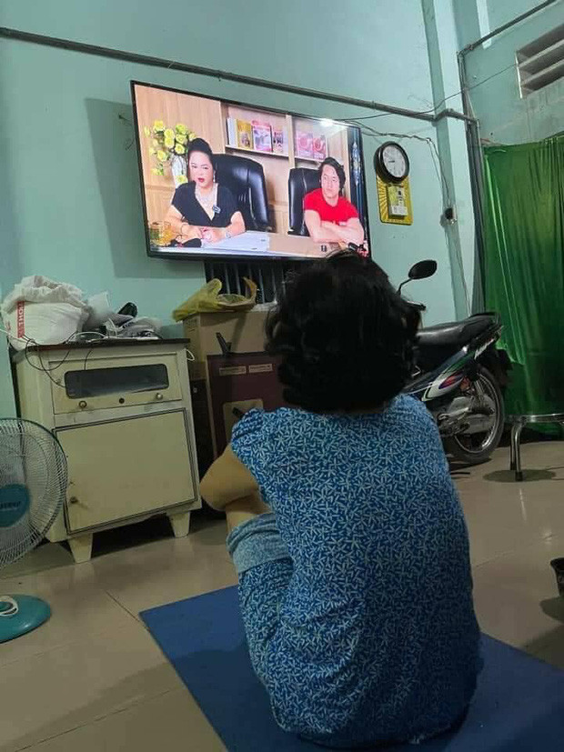 Nhiều người đã "cày view" cho nữ CEO bằng nhiều cách giống như họ dùng để tăng view cho thần tượng của mình.