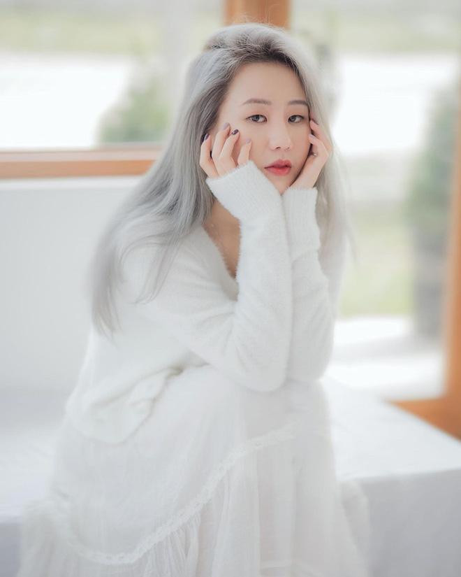 Khoảnh khắc này khiến mọi người không khỏi bất ngờ, bởi trông cô nàng già đi mấy phần, khác hẳn với những hình ảnh từng đăng tải trên mạng xã hội.