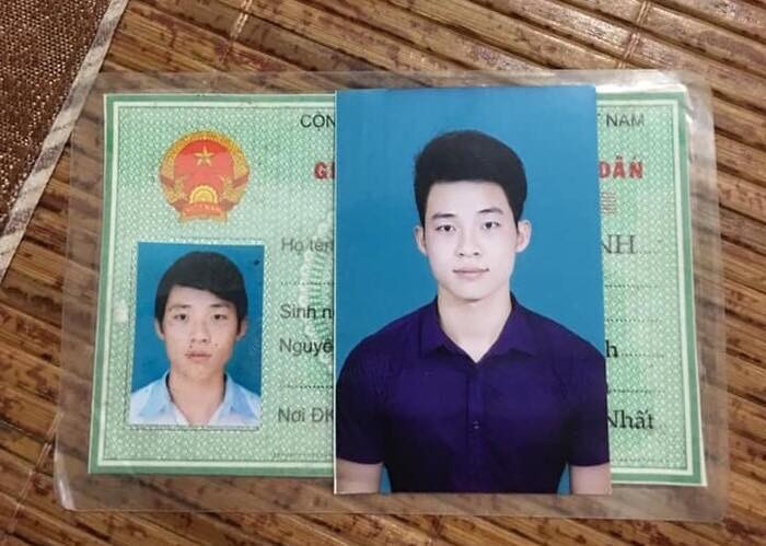 Cái thời chưa "dậy thì thành công" đã hoàn toàn biến mất và hiện tại chàng trai trong ảnh đã hoàn toàn "lột xác".