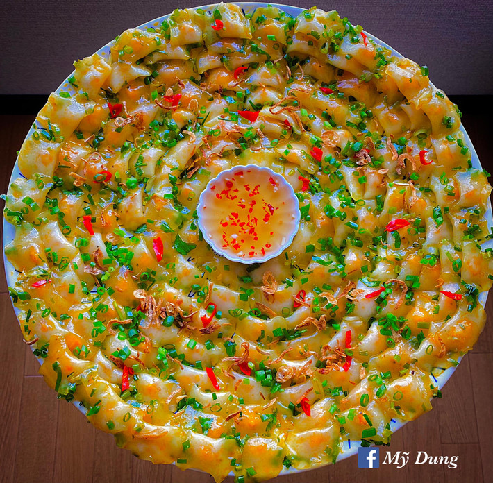 Nhiều chị em phụ nữ đã nhiệt tình bình luận dưới mỗi hình ảnh đồ ăn của Mỹ Dung, không ít người thậm chí còn xin ảnh của cô gái này lưu về máy để làm động lực nấu những món ngon cho chồng, cho con.