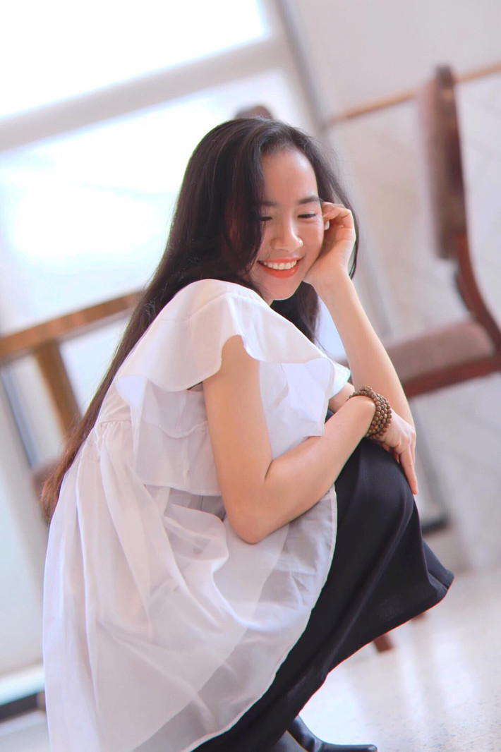 Nhiều người còn nhận xét rằng phong cách của Minh Hương xinh đẹp không khác gì các cô gái Hàn Quốc.