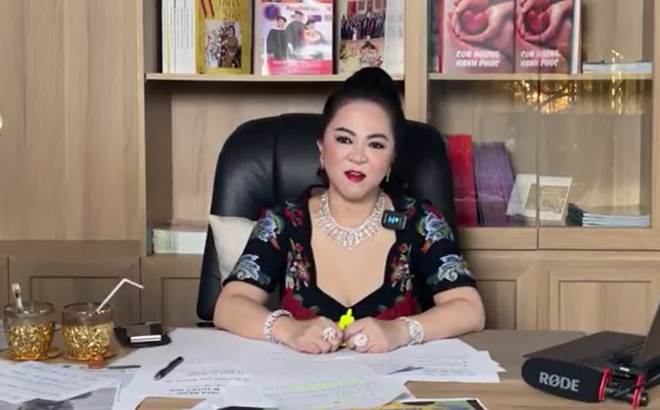 Bên cạnh những màn đấu tố đầy rẫy drama, cư dân mạng cũng rần rần chia sẻ loạt câu nói chất hơn nước cất của đại gia Phương Hằng trong livestream.