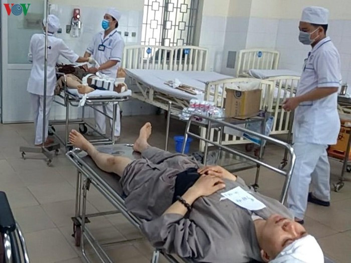 Nạn nhân bị thương đã được đưa đi cấp cứu ngay sau đó. (Ảnh: VOV)