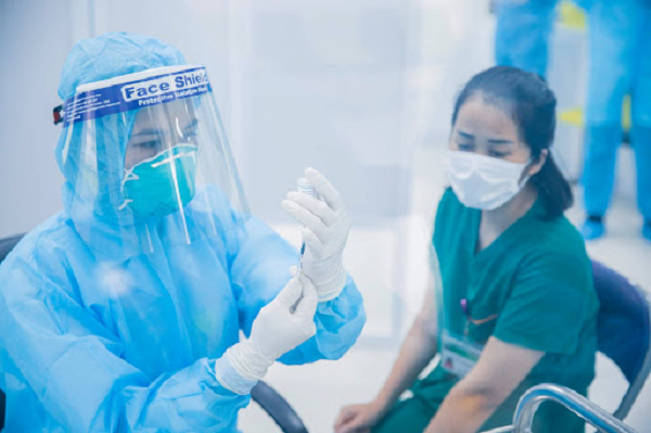 Mã QR trên Sổ sức khỏe điện tử sau này sẽ thay thế cho giấy chứng nhận tiêm vaccine Covid-19 và mở đường cho Hộ chiếu vaccine sau này.