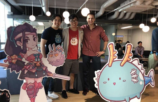 Bên cạnh đó, theo chia sẻ từ một số người chơi, nhiều gamer sử dụng bot tự động để nuôi thú, cày tiền nhưng không có bất kỳ lệnh cấm nào. Giá cả trong game tăng vô lý và phải chi rất nhiều tiền để có thể thắng.