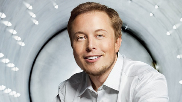 Elon Musk từng chuyển tới California để học Thạc sĩ ngành Vật lý ứng dụng tại Stanford. Dù vậy, chỉ sau 2 ngày, ông quyết định bỏ học để thành lập công ty Zip2 cùng em trai. Ông bán công ty năm 1999 cho Compaq với giá 300 triệu USD.