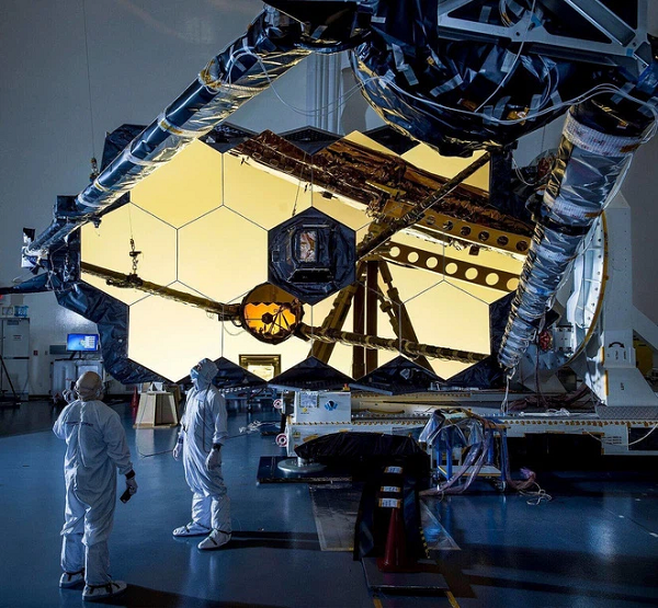 Theo báo cáo đầu tuần này, lần đầu tiên trong lịch sử tổ chức, NASA đã âm thầm bắt đầu tài trợ một cuộc tìm kiếm các siêu kiến trúc ngoài hành tinh.