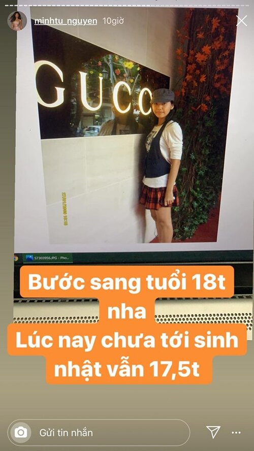 Thời 17, 18 tuổi, Minh Tú đã để lộ nhan sắc xinh xắn, nước da hơi nâu và chiều cao khác biệt so với các bạn.