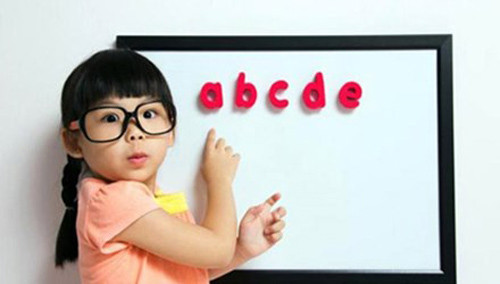Khả năng lý luận của bé chặt chẽ, logic. Có trí nhớ tuyệt vời, không thích học thuộc lòng. Không cần sự kiểm soát từ người khác, tự bản thân con rất tuân thủ kỷ luật.