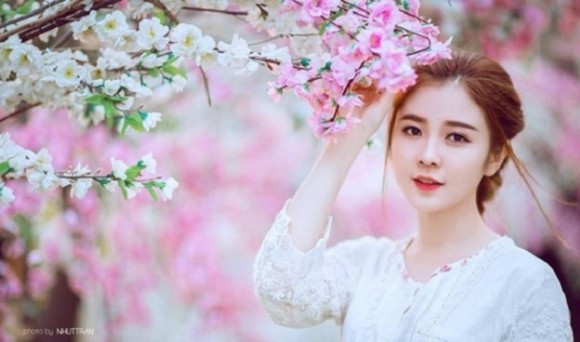 Tử vi học có nói, bước vào giai đoạn trung vận, những người sinh vào tháng này sẽ gặp được nhiều may mắn. Họ không chỉ công thành danh toại mà đa số đều trở thành người có quyền lực, có địa vị trong cuộc sống. Đặc biệt, những người này sau khi kết hôn sẽ mang mệnh vượng phụ, không những giúp chồng làm giàu mà còn nuôi dạy con cái nên người thành tài, càng lớn tuổi càng được hưởng nhiều phúc đức.