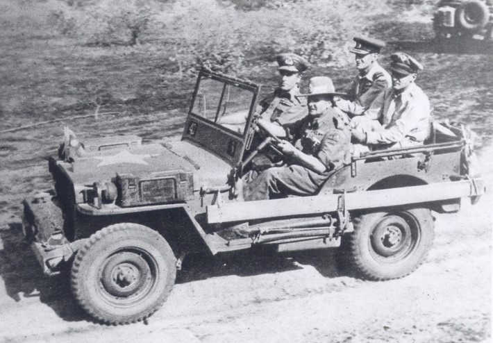 Tổng cộng đã có tới 640.000 chiếc Jeep được sản xuất trong Chiến tranh Thế giới thứ hai, trong số đó có 360.000 chiếc do hãng Willy sản xuất và 270.000 chiếc do Ford sản xuất. Nguồn ảnh: Warhistoryonline.