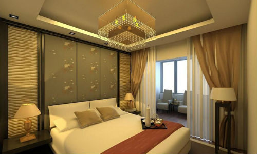 Ví dụ bạn mệnh Thủy, phòng ngủ hướng Nam (thuộc hành Hỏa) thì Thủy Hỏa không dung sẽ ảnh hưởng xấu đến bạn. Hoặc đầu giường kê về hướng nào cũng cần phải xem có hợp ngũ hành không, ví dụ như đầu giường quay về hướng Tây đều không có lợi cho tình cảm của cả nam và nữ.