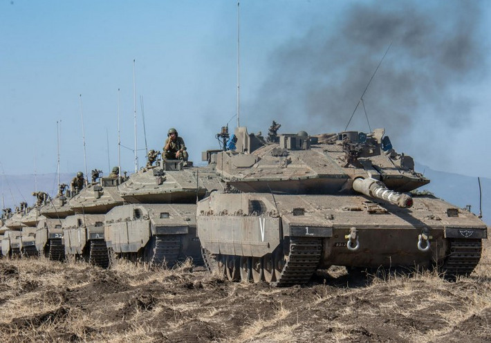 Xe tăng chủ lực duy nhất trên thế giới có khả năng chở quân là Merkava Mk IV của Israel có giá 5 triệu USD mỗi chiếc. Nguồn ảnh: QQ.