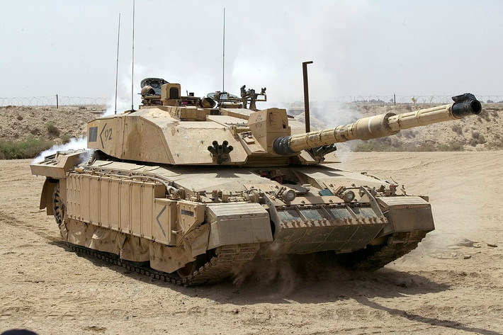 Xe tăng "an toàn" nhất thế giới Challenger 2 của Anh có giá 6,8 triệu USD mỗi chiếc. Nguồn ảnh: QQ.