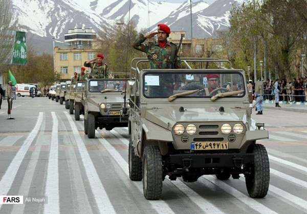 Tuy nhiên trong cuộc duyệt binh vừa rồi, Tổng thống Iran Hassan Rouhani khẳng định quân đội Iran và các lực lượng vũ trang khác của nước này không phải mối đe doạ cho bất cứ quốc gia nào trong khu vực. Nguồn ảnh: Farsnews.