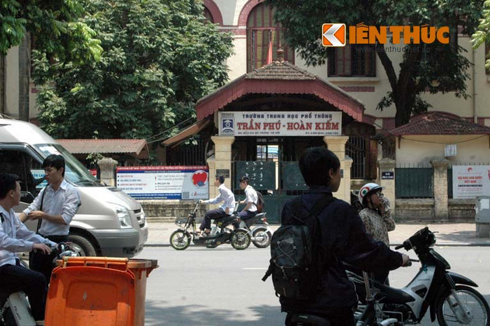 Rất hiếm gặp học sinh trường Trần Phú đi xe đạp điện mà đội MBH.