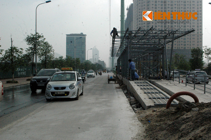 Không chỉ có phụ nữ đi xe máy ngã mà nam giới cũng bị ngã thường xuyên."