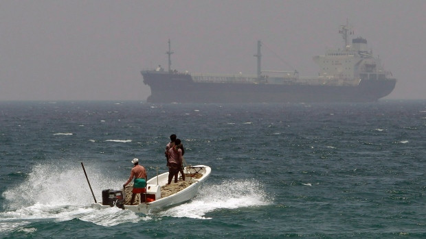 Có thể kể ra một loạt các sự cố liên quan tới eo biển Hormuz chỉ trong một tháng gần đây, đầu tiên là việc tàu USS Boxer của Mỹ công bố bắn hạ máy bay không người lái của Iran nhưng phía Iran phủ nhận hoàn toàn thông tin này. Nguồn ảnh: BI.