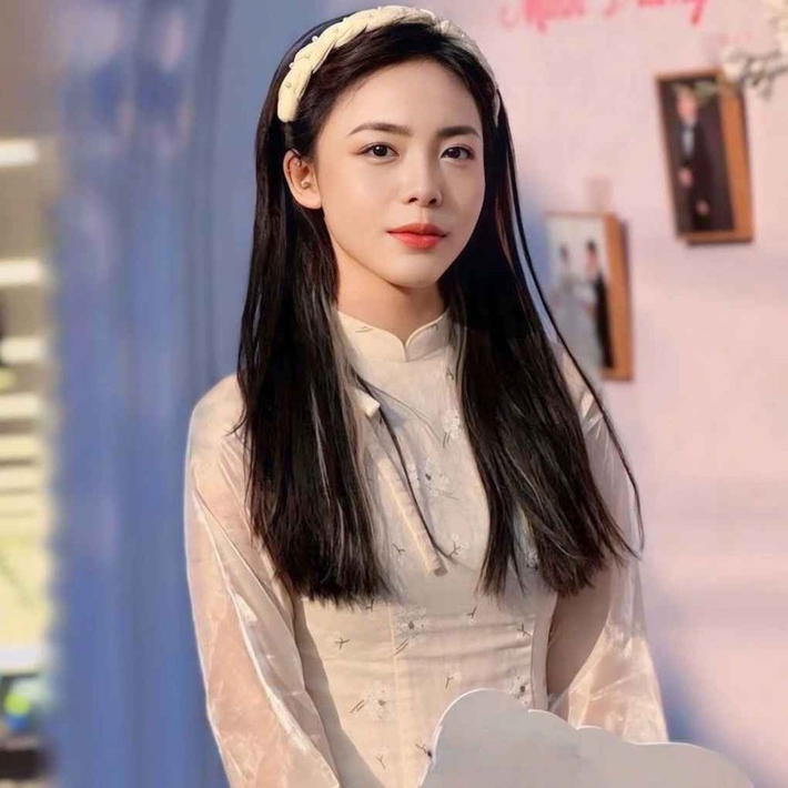 Sở hữu gương mặt xinh đẹp, nụ cười duyên, Thanh Thảo được cộng đồng mạng yêu quý và ưu ái gọi bằng nhiều danh xưng khác nhau như "hot girl", "bông hồng" hay "mỹ nhân" của đội tuyển bắn súng Việt Nam. (Ảnh: FBNV)