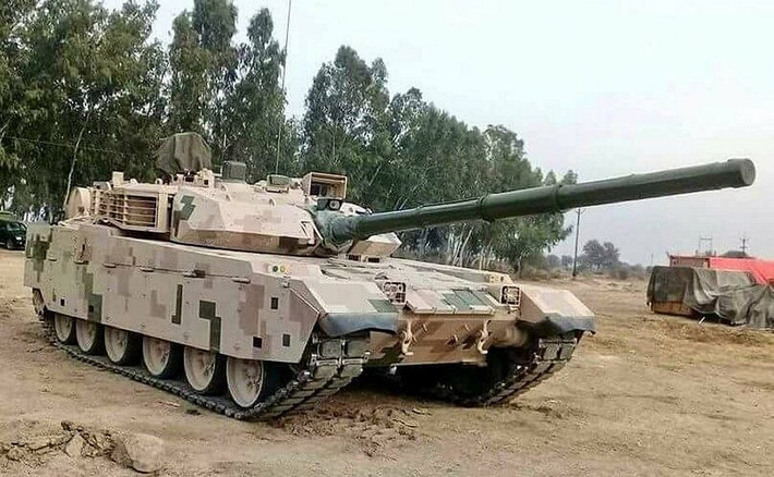 Truyền thông Pakistan trích lời quan chức quốc phòng nước này khẳng định Lục quân Pakistan đã quyết định chọn xe tăng VT4 trở thành "xương sống" của lực lượng tăng thiết giáp của nước này trong thập kỷ tới. Nguồn ảnh: Defence.