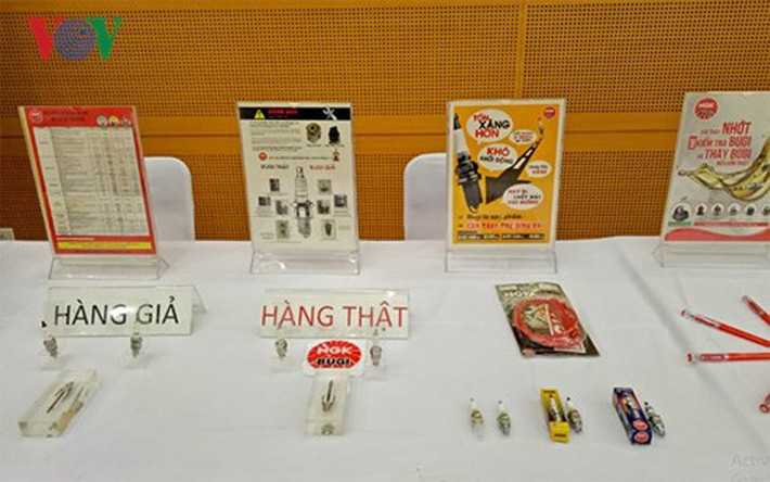 Hàng thật bao giờ cũng được đóng gói và dán nhãn mác cẩn thận, rõ ràng...