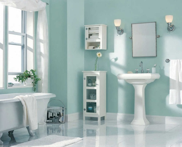 Với không gian phòng tắm nhỏ bạn nên chọn những vật dụng, nội thất có kích cỡ phù hợp. Không nên chọn nội thất quá to khiến căn phòng nhìn chật chội và cồng kềnh, mất cân đối. Hơn nữa, nếu yêu thích gam màu nào, bạn có thể chọn gam màu ấy cho nền tường với sắc độ nhạt để khi vào phòng tắm, bạn cảm thấy dễ chịu và thân thuộc hơn.