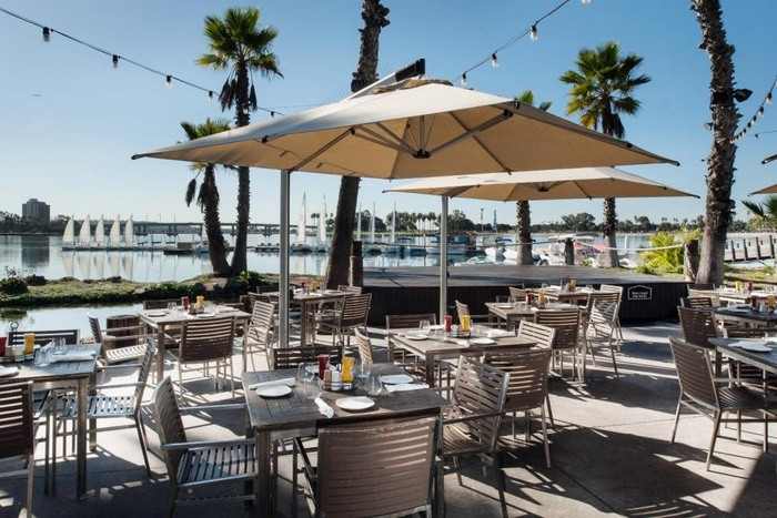 Khu nghỉ dưỡng và spa Paradise Point (San Diego, Mỹ) Khu nghỉ dưỡng và spa Paradise Point được thiết kế theo phong cách Bali với bãi biển dài hàng dặm. Nơi đây cung cấp đủ các dịch vụ đẳng cấp như spa, sân golf, bể bơi, mát-xa trước khi sinh.