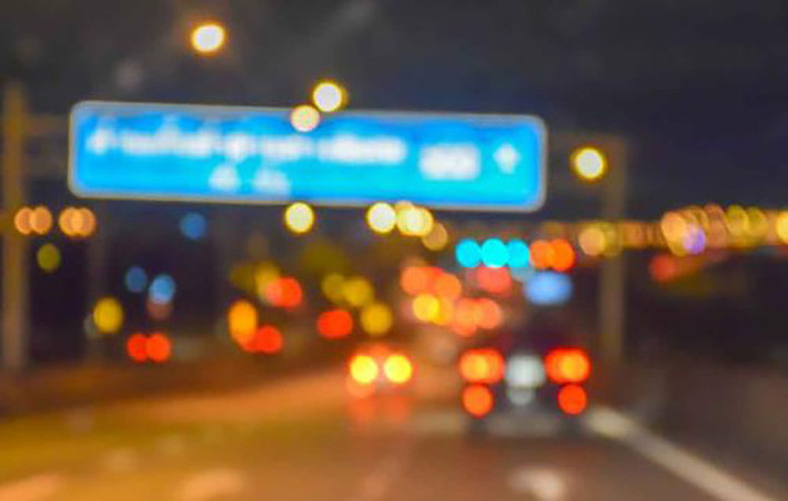 Thay đổi về thị lực: Schwartz nói rằng mắt mờ, nhìn thành đôi hay ba và mất thị giác đều liên quan đến khối u.