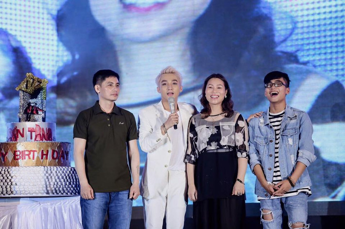 Cũng nhờ sở hữu nhan sắc trẻ đẹp, chị Thanh Bình khiến người đối diện khó đoán được tuổi thật của mình.