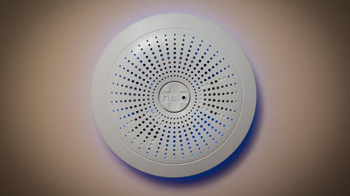 9. Báo động thông minh Halo+: Thiết bị giúp cảnh báo về những hiện tượng thời tiết hoặc những thành phần trong không khí có hại cho sức khỏe với mức giá 135 USD (khoảng 3 triệu đồng)