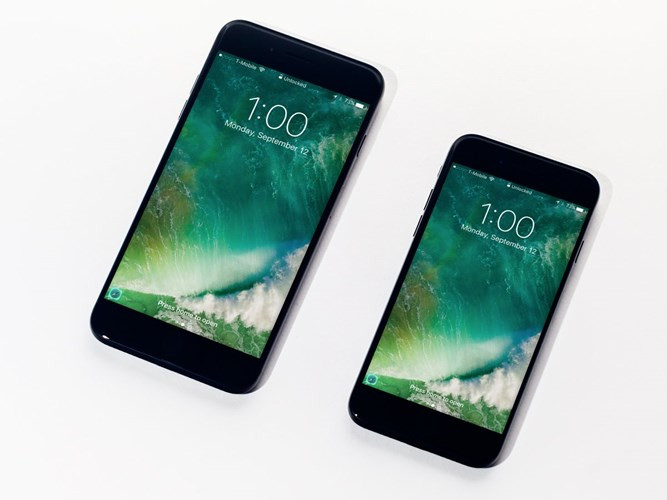 9. iPhone 7 và iPhone 7 Plus: Cặp đôi này tuy đã ra mắt được hơn 1 năm tuy nhiên với mức giá 550 USD và 670 USD thì iPhone 7 và iPhone 7 Plus dễ dàng đánh bại được bộ đôi Galaxy S8 và S8 Plus. Giá iPhone 7: 550 USD (12,1 triệu đồng), iPhone 7 Plus: 670 USD (14,7 triệu đồng)