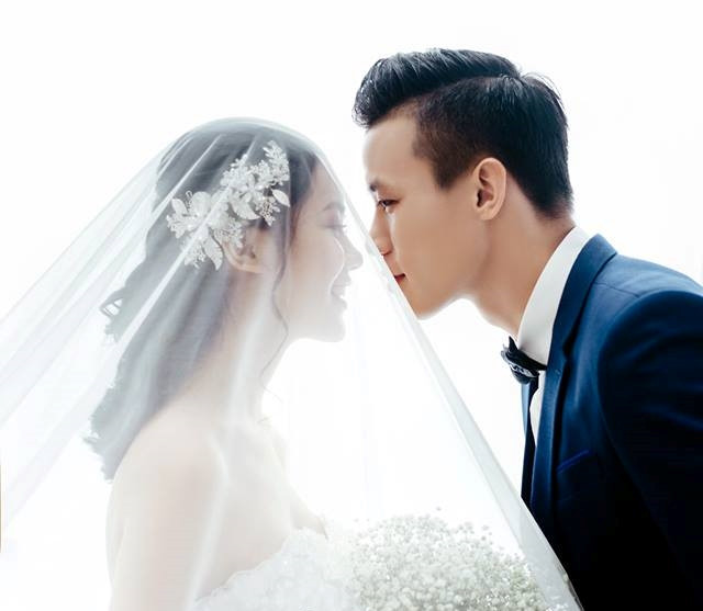 Dương Thị Thùy Phương - hoa khôi Đại học Vinh - vừa trải qua sinh nhật 22 tuổi vào tháng 10. Cô được nhiều người nhận xét có gương mặt xinh đẹp, thân thiện.