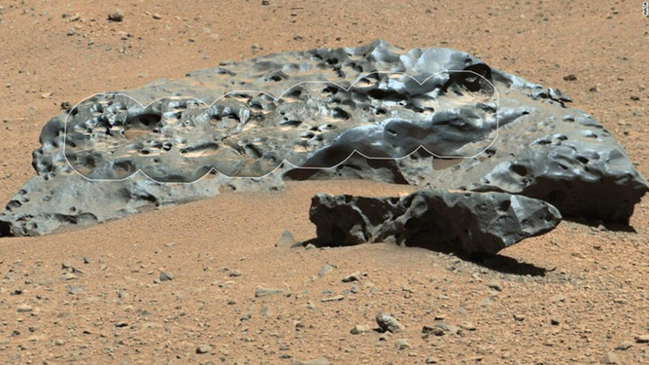 Curiosity đã va chạm với một mảng thiên thạch, được NASA đặt tên là Lebanon.
