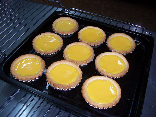 Học cách nấu ăn: Nhiều du khách thắc mắc cách làm dimsum hoặc các món ăn Trung Quốc như thế nào và muốn tự tay làm ra chúng. Trường dạy nấu ăn Martha Sherpa là nơi có các lớp học nấu ăn một buổi hoặc cả ngày cho nhóm không quá 4 người. Trong đó, khóa học làm dimsum được nhiều khách lựa chọn. Ảnh: Flickriver.